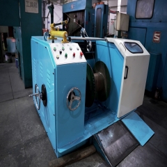 高速雙絞機(jī)車(chē)間